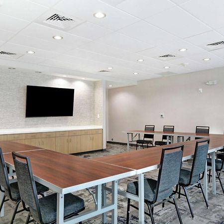 Clegg Home2 Suites By Hilton Raleigh Durham Airport Rtp מראה חיצוני תמונה